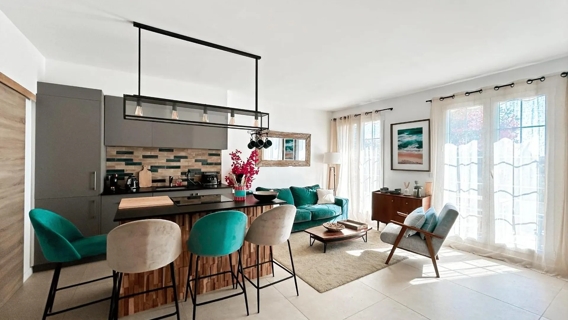 Superb Ground Floor Apartment On The Beach In Port Grimaud!